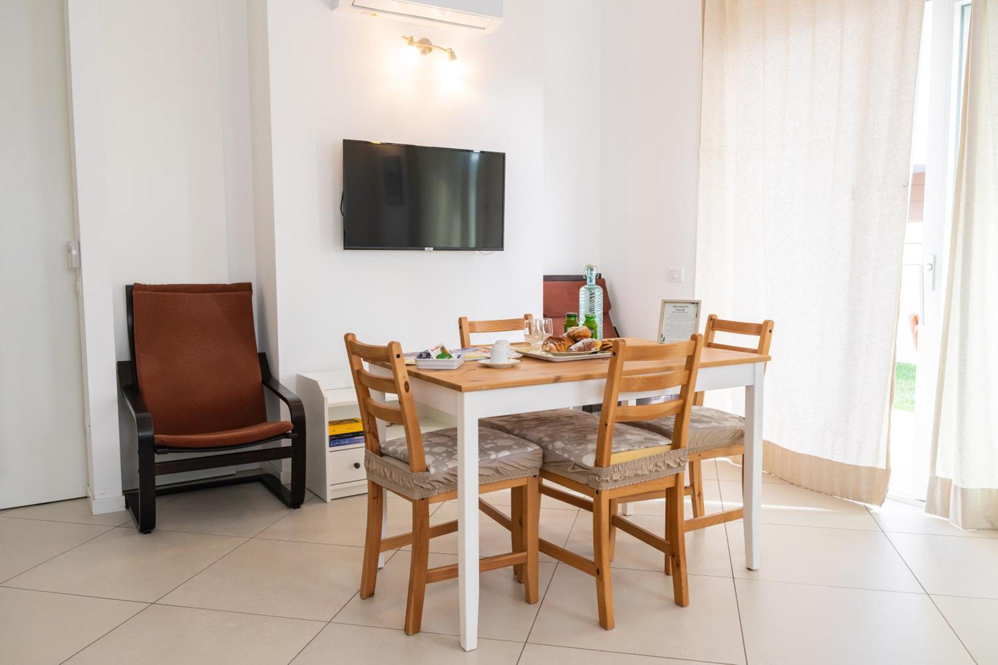 Residenza Del Barone Luxury House - Pula, Sardegna Daire Dış mekan fotoğraf