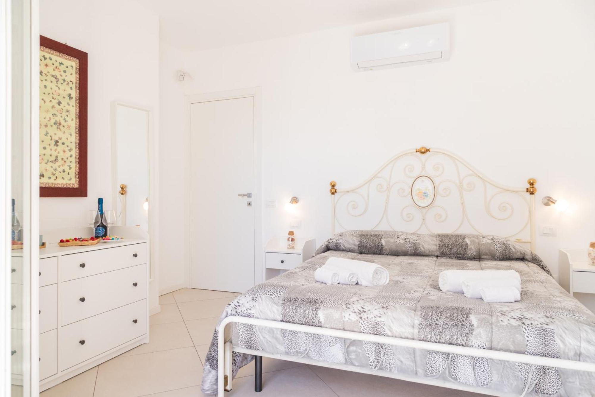 Residenza Del Barone Luxury House - Pula, Sardegna Daire Dış mekan fotoğraf