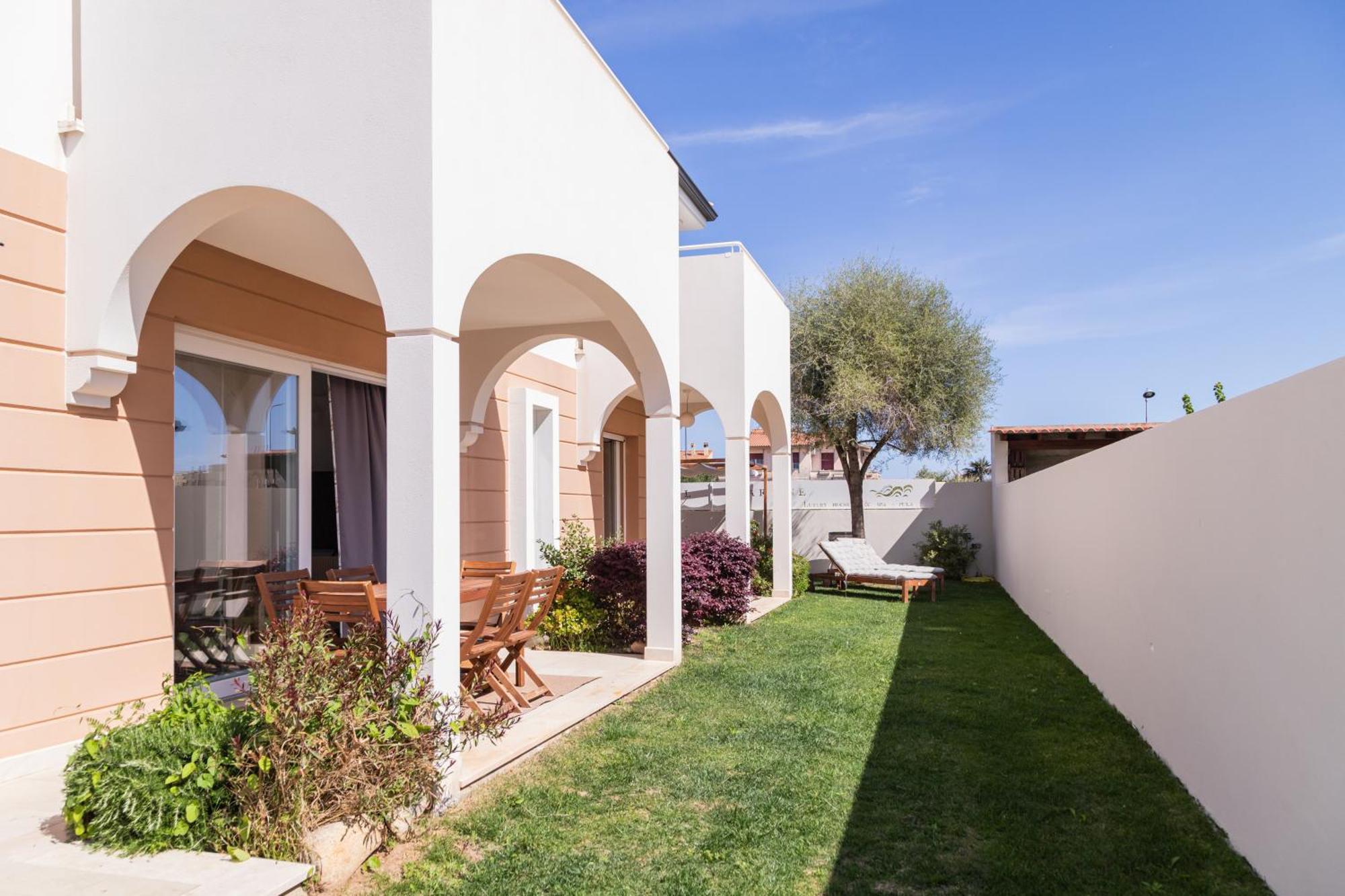Residenza Del Barone Luxury House - Pula, Sardegna Daire Dış mekan fotoğraf